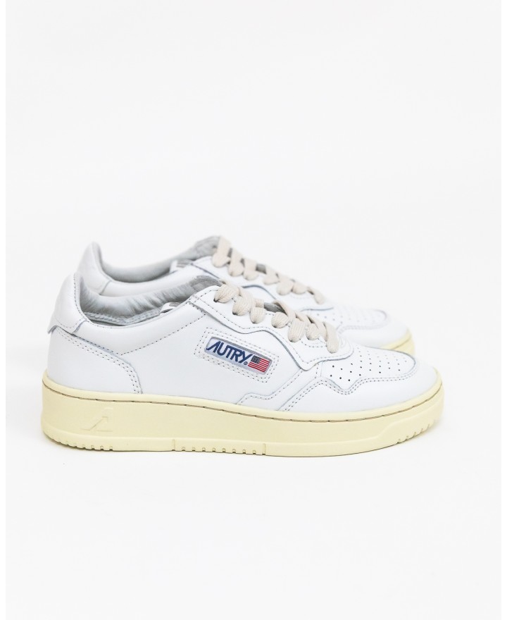 Autry - Women's Medalist Leather Shoe White AULW LL15 CON