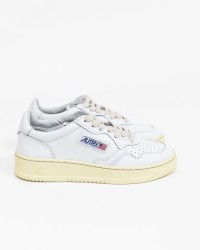 Autry - Women's Medalist Leather Shoe White AULW LL15 CON