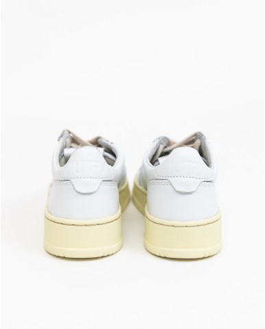 Autry - Women's Medalist Leather Shoe White AULW LL15 CON