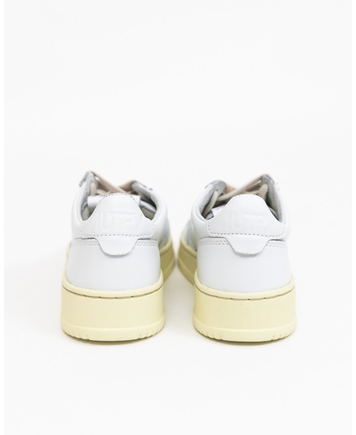 Autry - Women's Medalist Leather Shoe White AULW LL15 CON