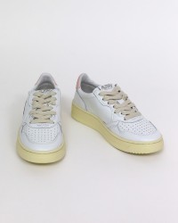 Autry - Medalist Leather White/Pink Women's Shoe AULW LL16 CON