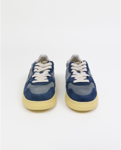Autry - Women's Medalist Suede Blue Shoe AULW SS18 CON