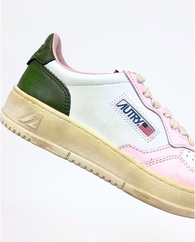 Autry - Women's Medalist Supervintage Leather Shoe Powdery/Virmon AVLW SV28 CON