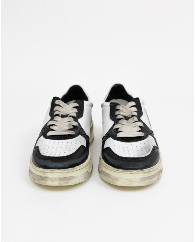 Autry - Medalist Supervintage Leather Black/Silver Men's Shoe AVLM SV11 CON