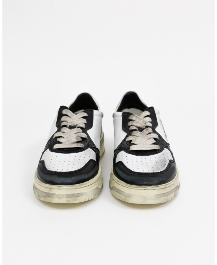 Autry - Medalist Supervintage Leather Black/Silver Men's Shoe AVLM SV11 CON