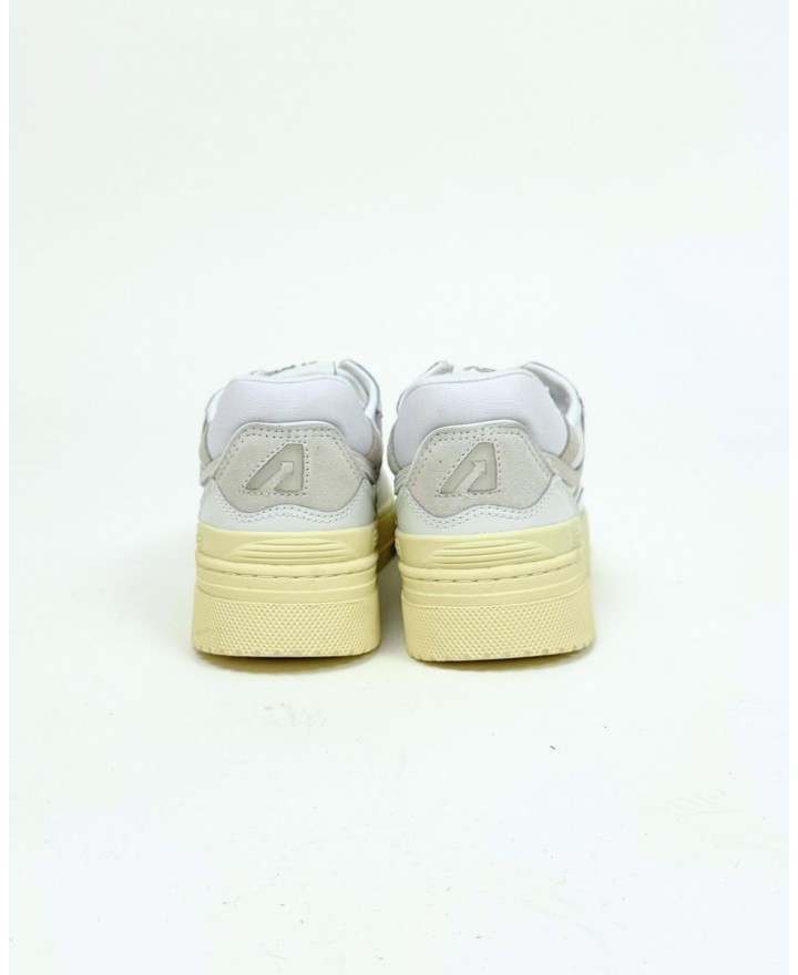 Autry - Women's Medalist CLC Leather Shoe White ROLW MM41 CON