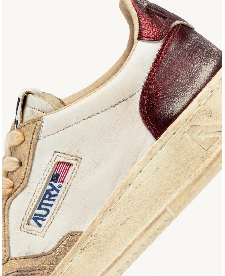 Autry - Women's Medalist Supervintage Leather Shoe Platinum/Bordeaux AVLW MT04 CON