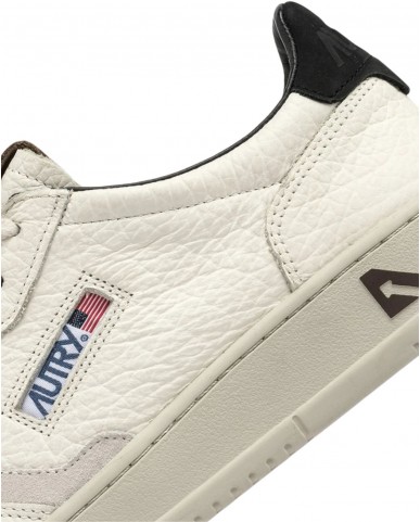 Autry - Men's Ivory/Black Hammered Leather Medalist Shoe AULM LE15 CON