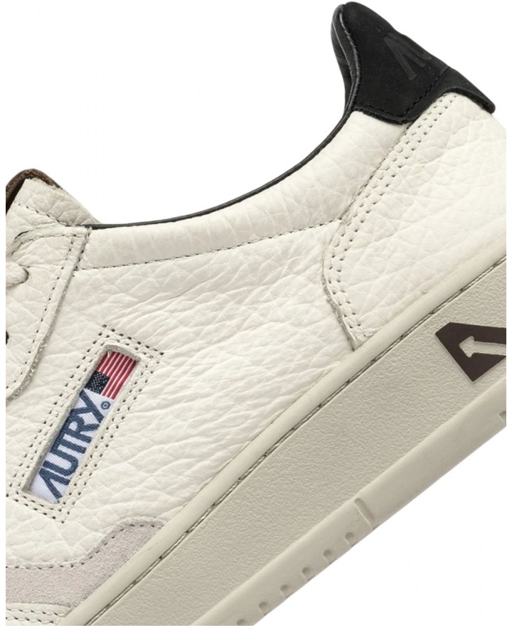 Autry - Men's Ivory/Black Hammered Leather Medalist Shoe AULM LE15 CON