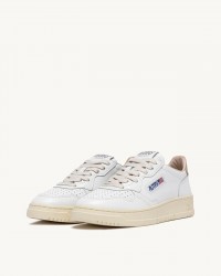 Autry - Medalist Leather White/Beige Women's Shoe AULW LL87 CON