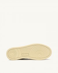 Autry - Medalist Shoe Soft Leather/Suede White/Pearl Gray Men's AULM FT01 CON