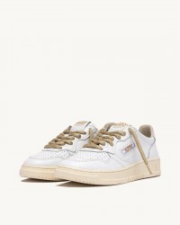 Autry - Women's Medalist White Leather Shoe Laces Gold AULW SW01 CON