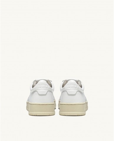 Autry - Women's Medalist Leather Shoe White AULW LL15 CON