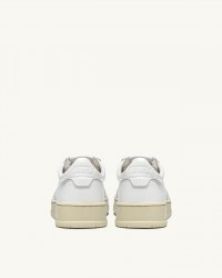 Autry - Women's Medalist Leather Shoe White AULW LL15 CON