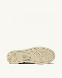 Autry - Women's Medalist Leather Shoe White AULW LL15 CON