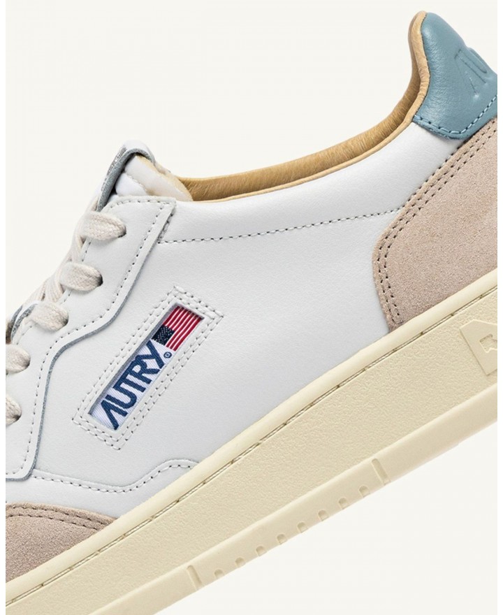 Autry - Women's Medalist Leather/Suede Shoe White/Powdery Blue AULW LS79 CON