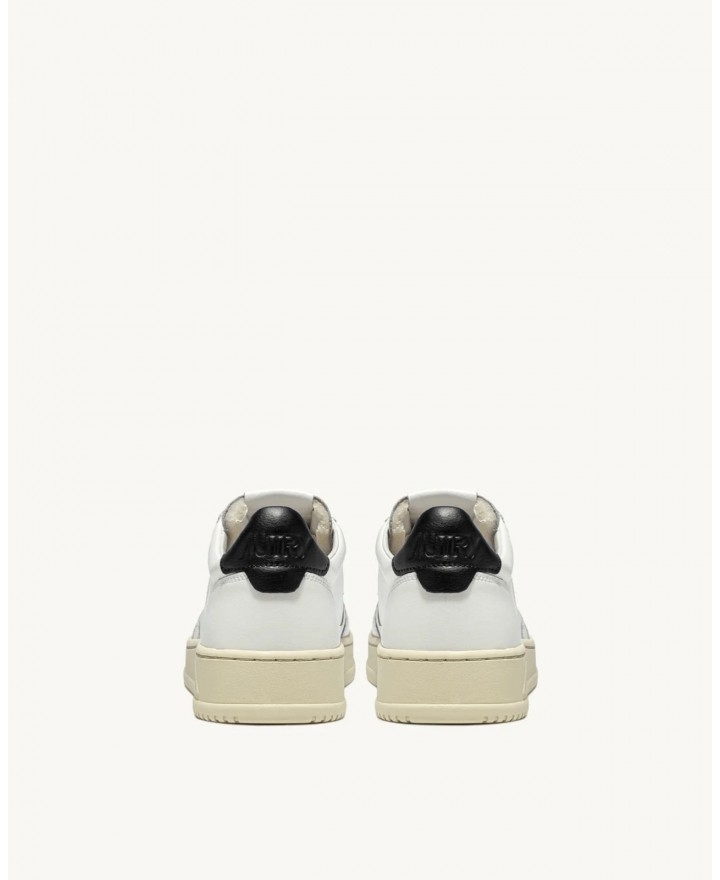 Autry - Medalist Leather White/Black Men's Shoe AULM LL22 CON