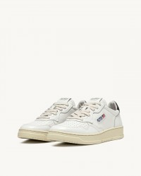 Autry - Medalist Women's White/Black Leather Shoe AULW LL22 CON