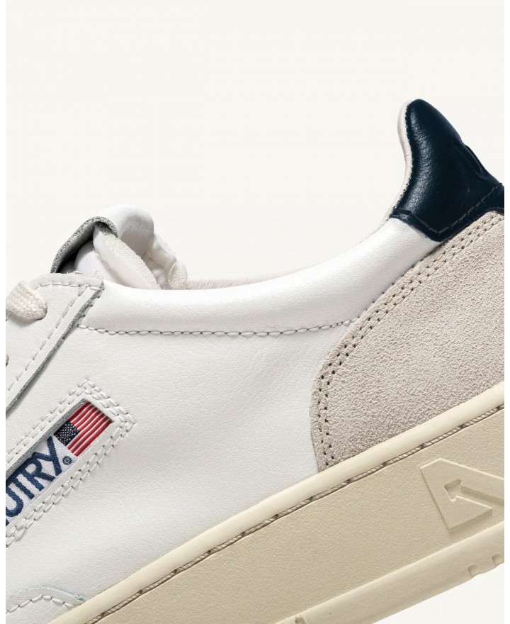 Autry - Medalist Leather/Suede White/Blue Men's Shoe AULM LS28 CON