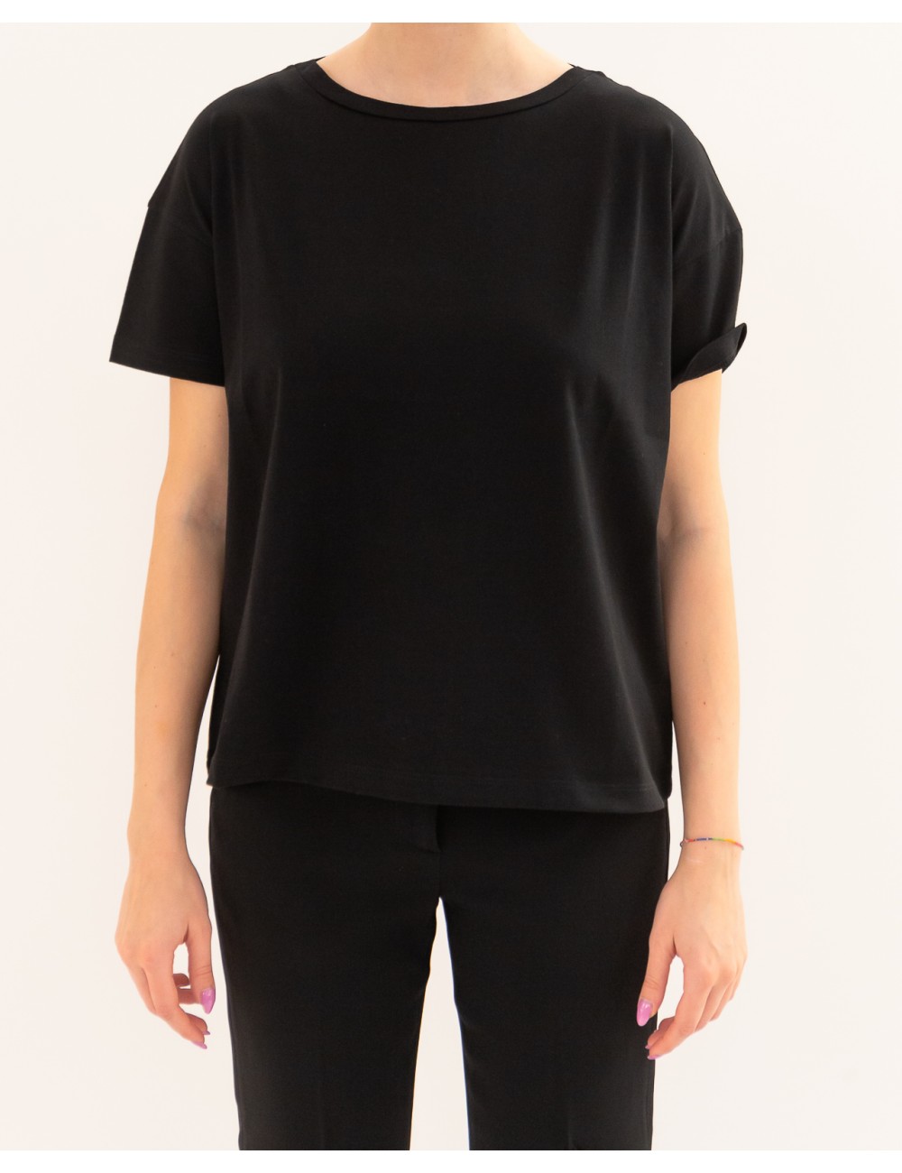 Aragona - Women's Black Crew Neck T-Shirt D3355TP 101 NERO P26