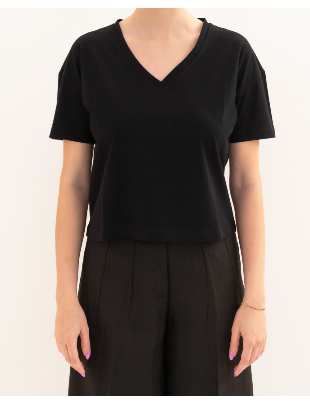 Aragona - Women's Black V-Neck T-Shirt D3354TP 101 NERO P26