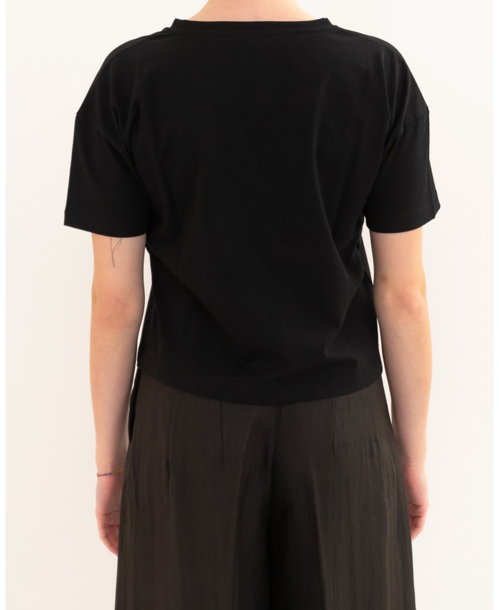 Aragona - Women's Black V-Neck T-Shirt D3354TP 101 NERO P26