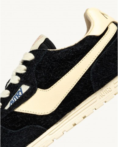 Autry - Women's Black Windspin Shoe WSLW UB27 CON