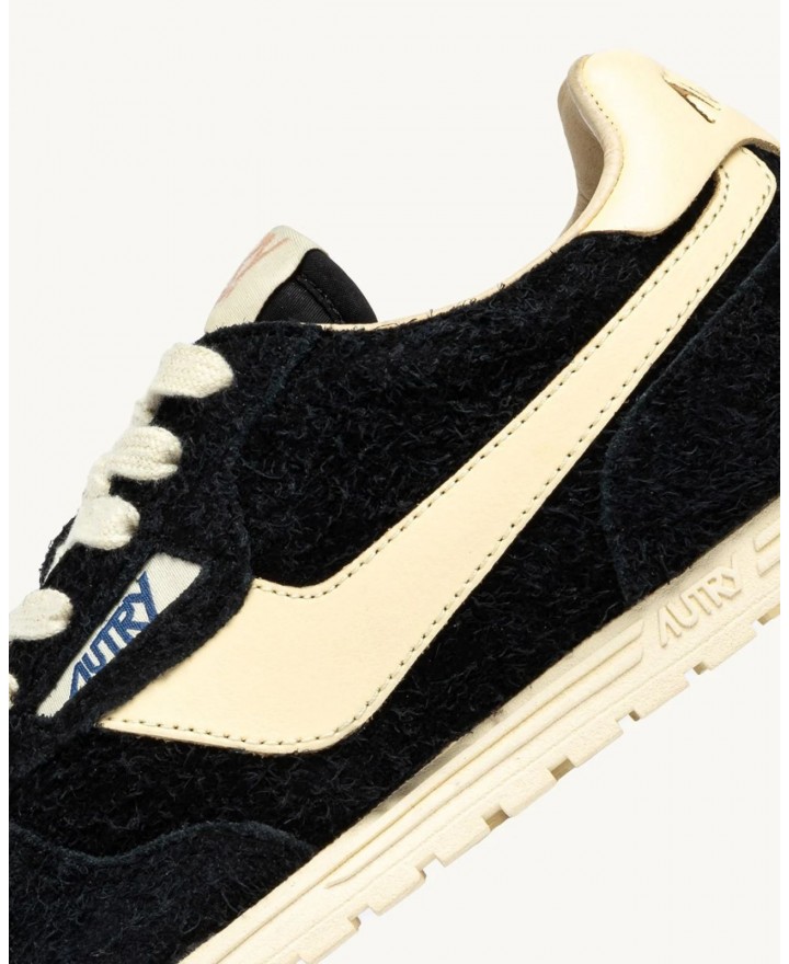 Autry - Women's Black Windspin Shoe WSLW UB27 CON